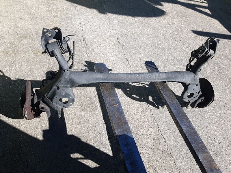 Recambio de puente trasero para fiat 500l (351_, 352_) 1.4 (199lyb1b) referencia OEM IAM 6000636674 DISCO C/ABS Y 5 TORNILLOS 