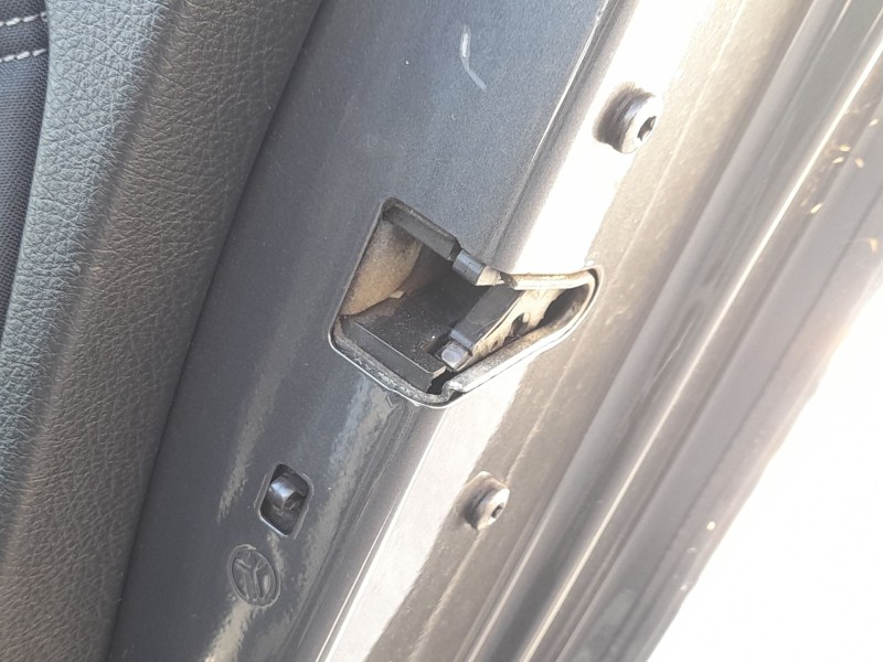 Recambio de cerradura puerta trasera derecha para bmw 1 (f20) 118 i referencia OEM IAM 51227229460  