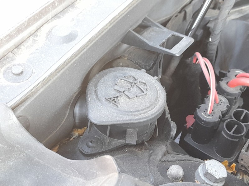 Recambio de deposito limpia para bmw 1 (f20) 118 i referencia OEM IAM 61667241676  