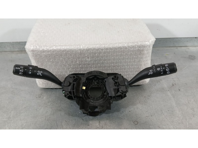 Recambio de mando luces y limpia para mg mg 3 (5lfp) mg3 1.5 referencia OEM IAM 11714825  654466978