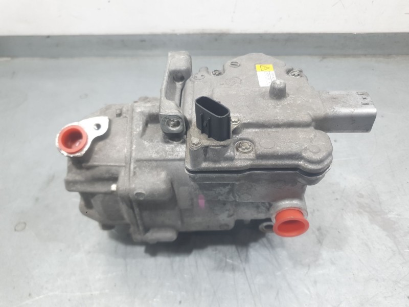 Recambio de compresor aire acondicionado para toyota yaris (_p13_) 1.5 hybrid (nhp130_) referencia OEM IAM 0422001501 ES14C DENS