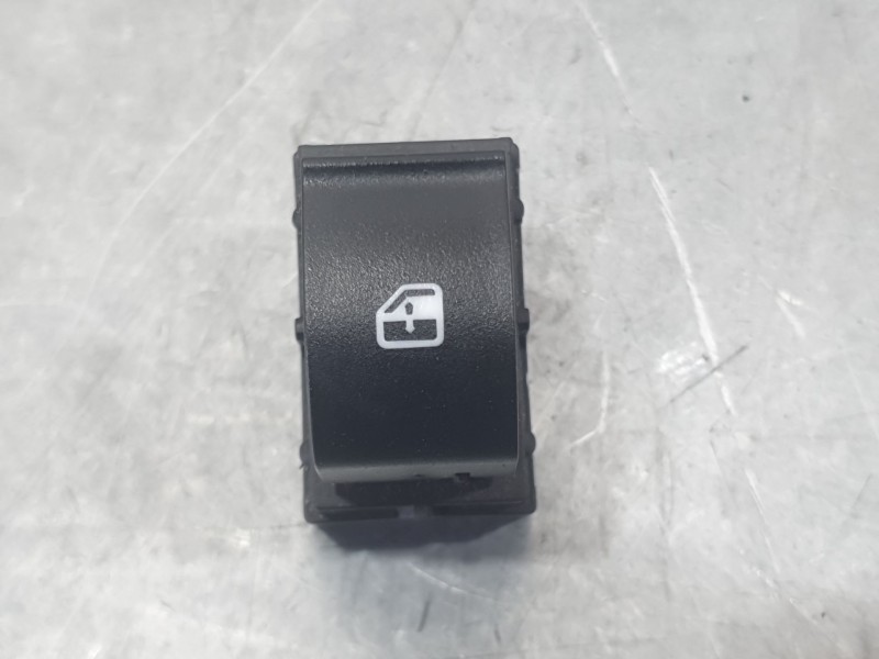 Recambio de mando elevalunas delantero derecho para fiat 500l (351_, 352_) 1.4 (199lyb1b) referencia OEM IAM 735600120  