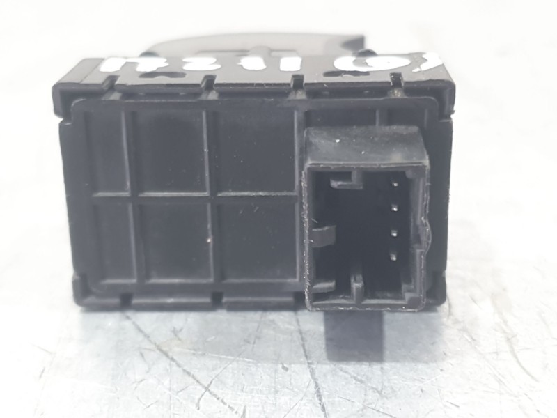 Recambio de mando elevalunas delantero derecho para fiat 500l (351_, 352_) 1.4 (199lyb1b) referencia OEM IAM 735600120  