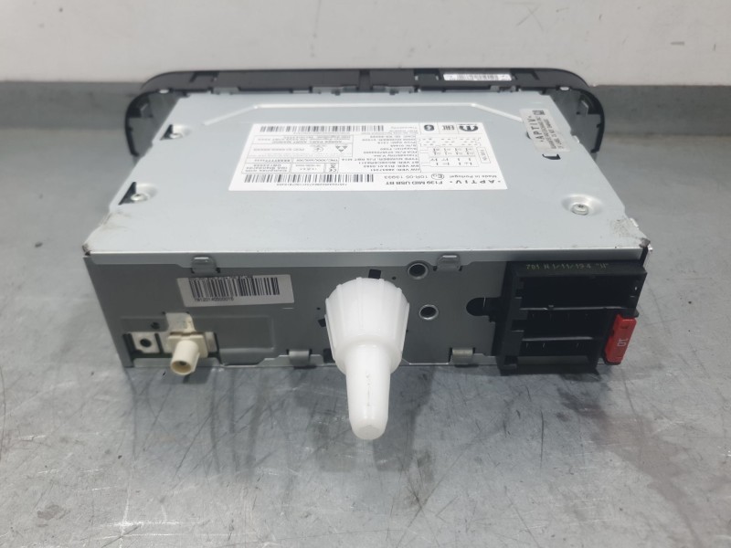 Recambio de sistema audio / radio para fiat panda (312_, 319_) 1.2 (312pxa1a) referencia OEM IAM 28647341 7357033450 