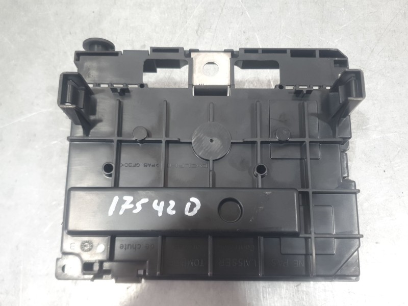 Recambio de caja reles / fusibles para peugeot 307 break (3e) 1.6 16v referencia OEM IAM 9659741880  