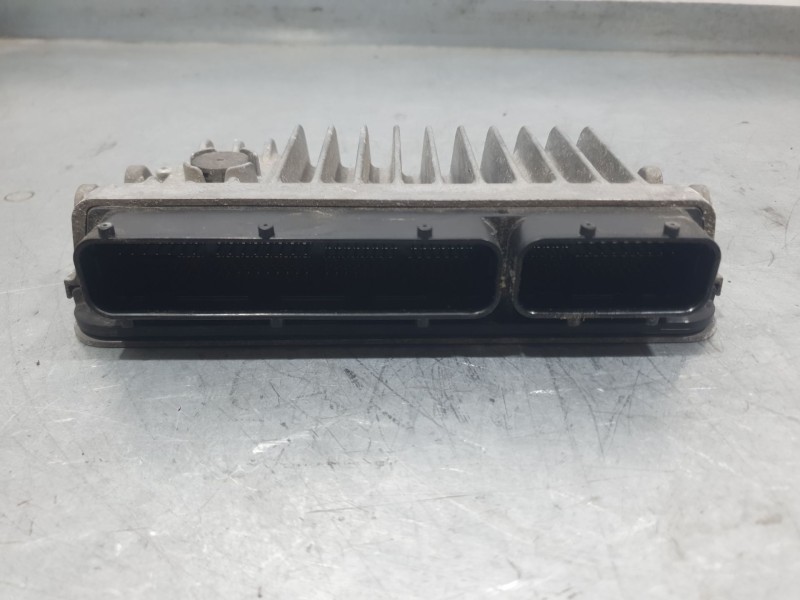 Recambio de centralita motor uce para toyota yaris (_p13_) 1.5 hybrid (nhp130_) referencia OEM IAM 896610U120 2768001650 DENSO