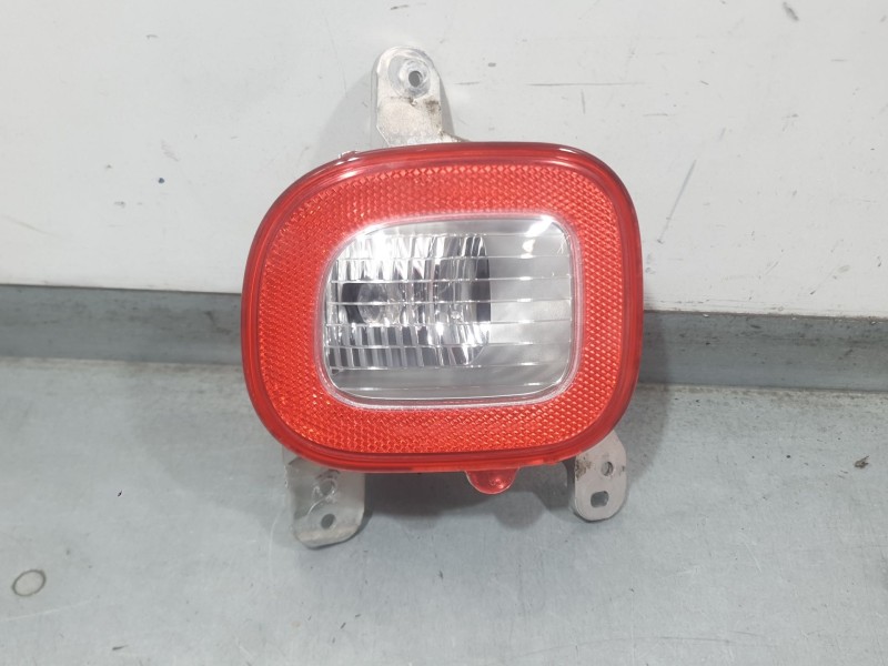 Recambio de piloto trasero derecho paragolpes para fiat panda (312_, 319_) 1.2 (312pxa1a) referencia OEM IAM 51848137  