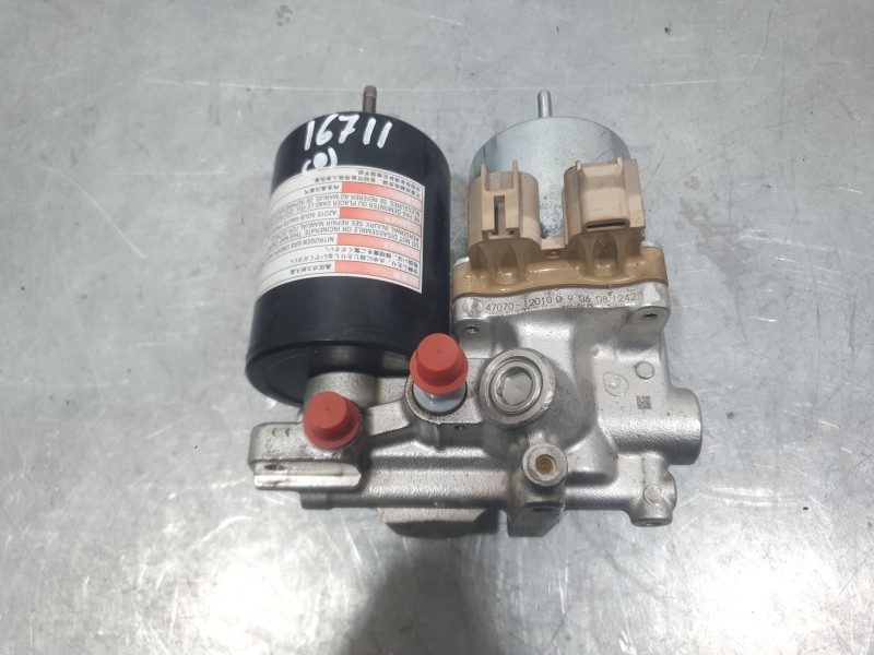 Recambio de bomba abs para toyota yaris (_p13_) 1.5 hybrid (nhp130_) referencia OEM IAM 4707012010  