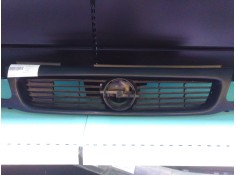Recambio de rejilla delantera para opel astra f berlina referencia OEM IAM OP0152001 25 EUROS GEIMEX