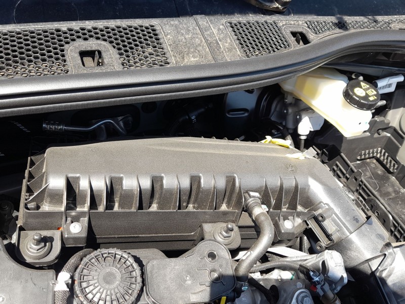 Recambio de carcasa filtro aire para peugeot 208 ii (ub_, up_, uw_, uj_) 1.2 puretech hybrid 110 edcs6 referencia OEM IAM 984515