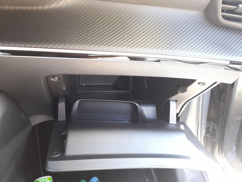 Recambio de guantera para peugeot 208 ii (ub_, up_, uw_, uj_) 1.2 puretech hybrid 110 edcs6 referencia OEM IAM 98268276ZD  