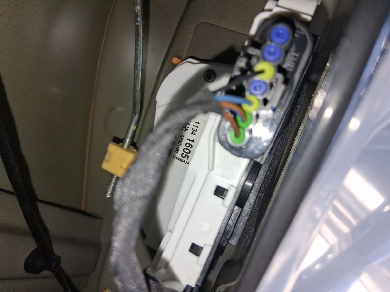 Recambio de cerradura puerta delantera derecha para mg mg 3 (5lfp) mg3 1.5 referencia OEM IAM 11341605  