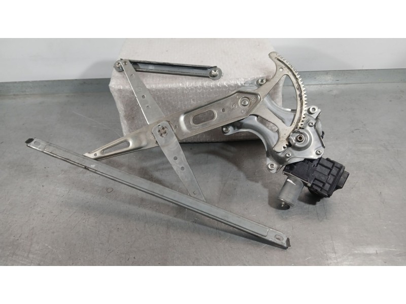 Recambio de elevalunas delantero izquierdo para toyota prius (_w3_) 1.8 hybrid (zvw3_) referencia OEM IAM 8572062010 7 PINS 6202