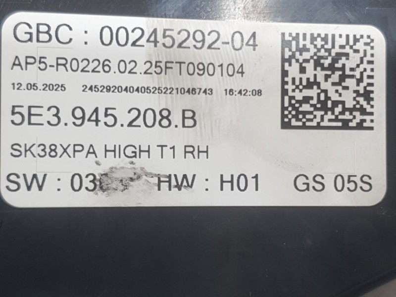 Recambio de piloto trasero derecho exterior para skoda octavia iv (nx3, nn3, pv3) 1.5 tsi referencia OEM IAM 5E3945208B  TOCADO