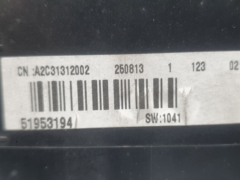 Recambio de cuadro instrumentos para fiat 500l (351_, 352_) 1.4 (199lyb1b) referencia OEM IAM 51953194  