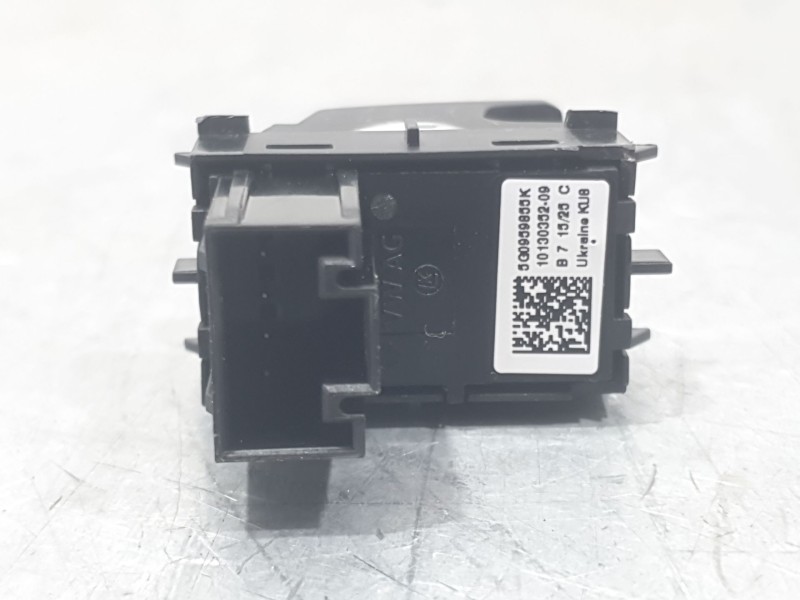Recambio de mando elevalunas trasero izquierdo para skoda octavia iv (nx3, nn3, pv3) 1.5 tsi referencia OEM IAM 5G0959855K  
