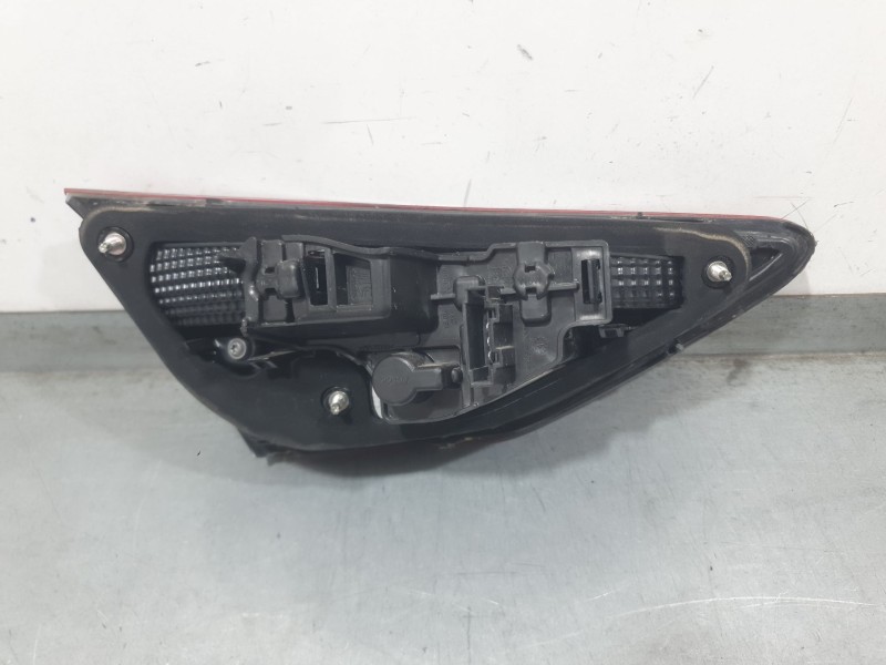 Recambio de piloto trasero derecho interior para seat leon st (5f8) 1.5 tsi referencia OEM IAM 5F0945094L 90042873 VALEO