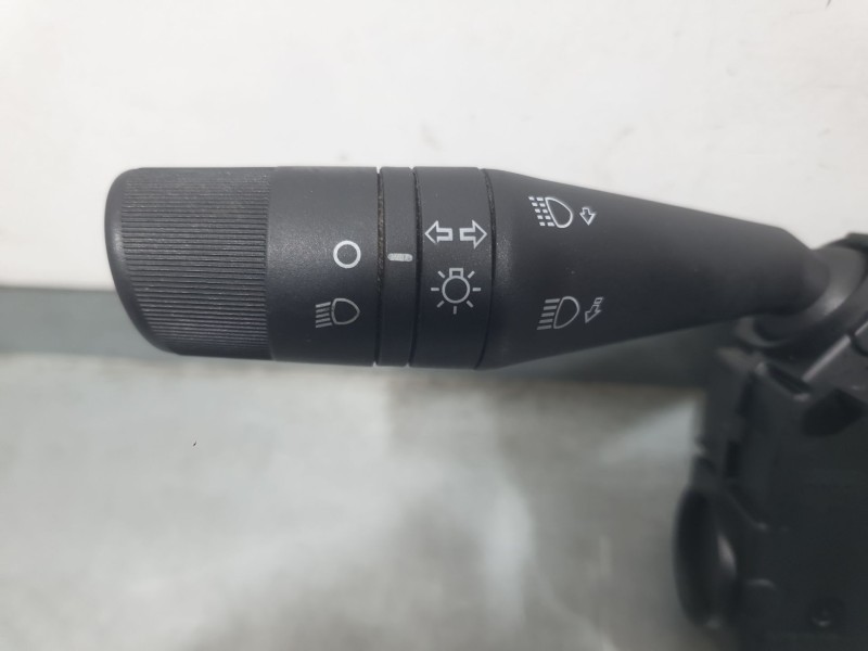 Recambio de mando luces y limpia para fiat doblo cargo (263_) 1.3 d multijet (263wxu1a) referencia OEM IAM 7357079420  