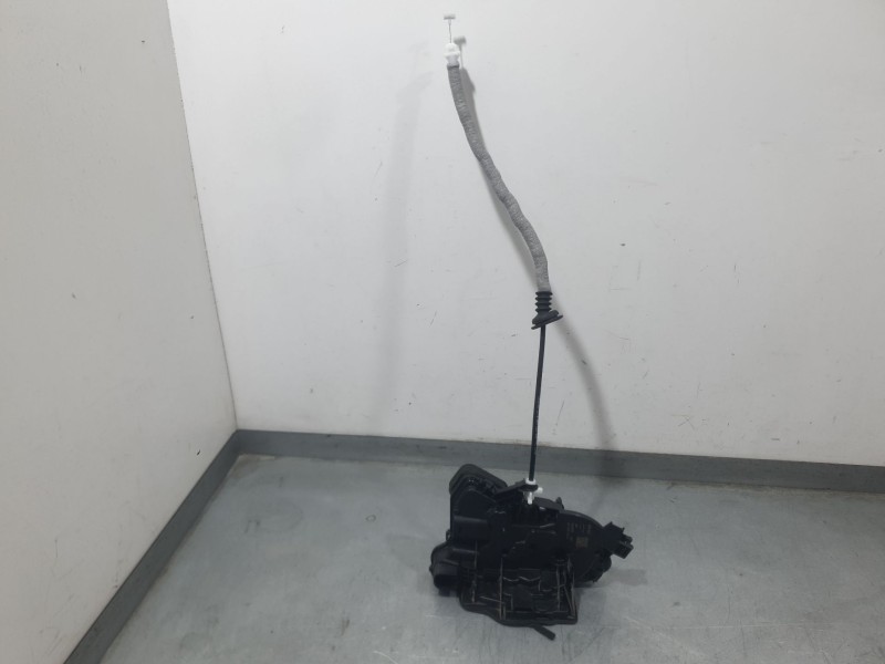 Recambio de cerradura puerta delantera derecha para skoda octavia iv (nx3, nn3, pv3) 1.5 tsi referencia OEM IAM 3J1837016A  