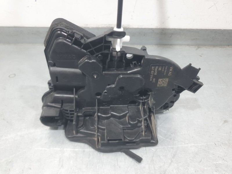 Recambio de cerradura puerta delantera derecha para skoda octavia iv (nx3, nn3, pv3) 1.5 tsi referencia OEM IAM 3J1837016A  
