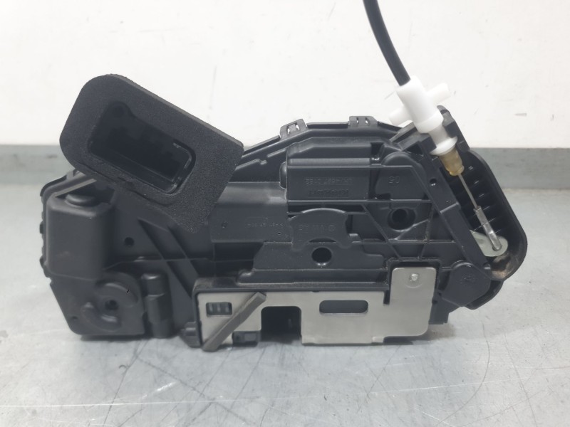 Recambio de cerradura puerta trasera izquierda para skoda octavia iv (nx3, nn3, pv3) 1.5 tsi referencia OEM IAM 5TA839015T  