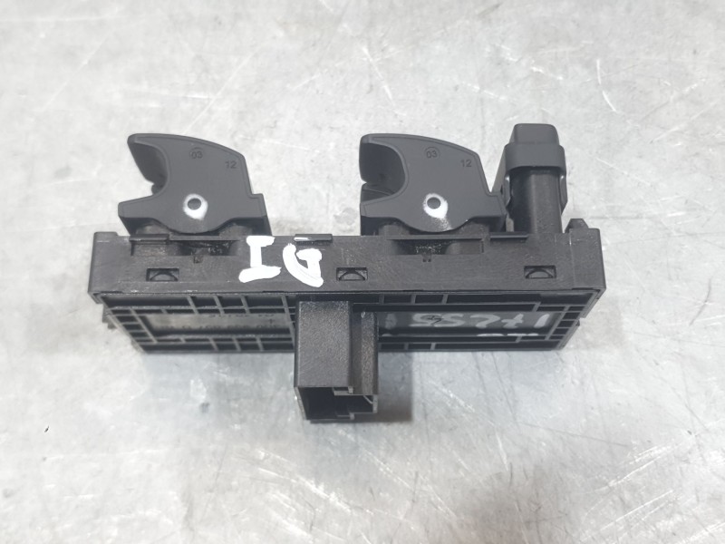 Recambio de mando elevalunas delantero izquierdo para skoda octavia iv (nx3, nn3, pv3) 1.5 tsi referencia OEM IAM 3G0959857BWH C