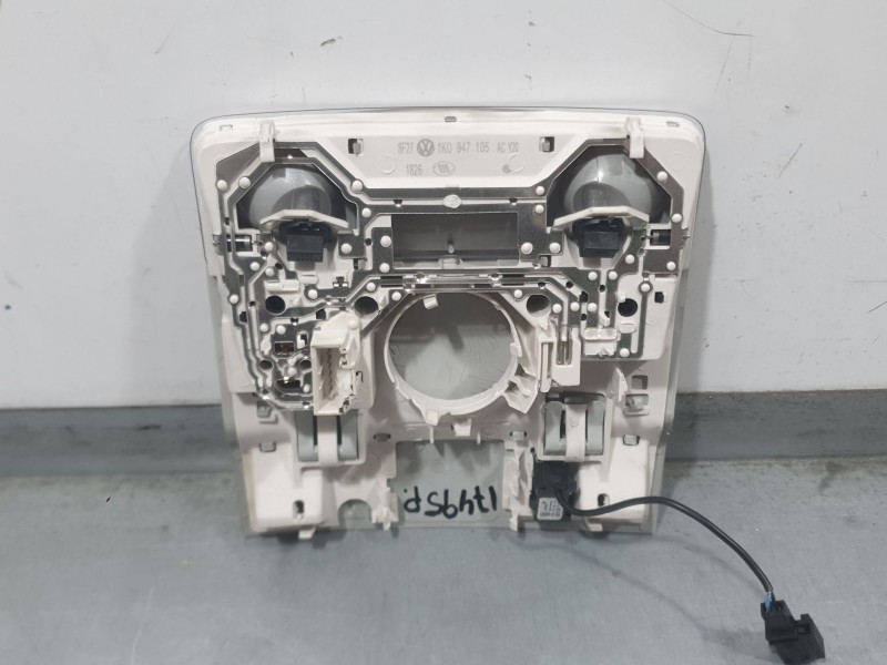 Recambio de luz interior para seat leon st (5f8) 1.5 tsi referencia OEM IAM 1K0947105  