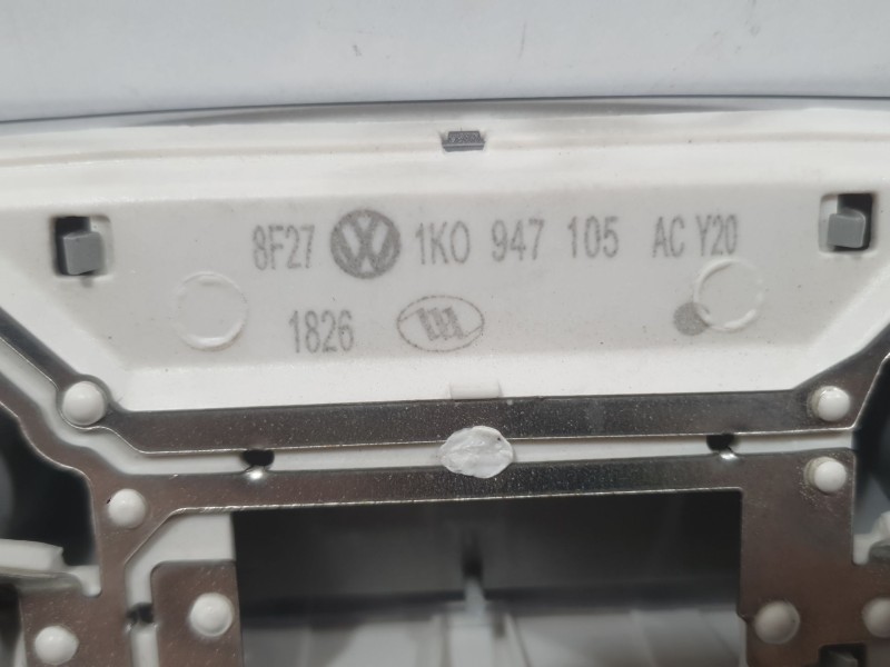 Recambio de luz interior para seat leon st (5f8) 1.5 tsi referencia OEM IAM 1K0947105  