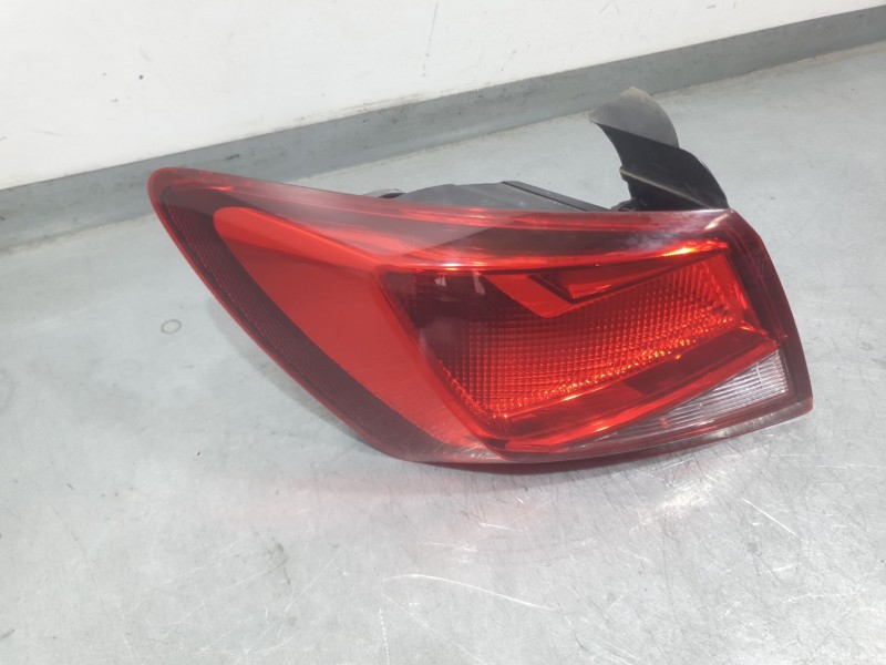 Recambio de piloto trasero izquierdo exterior para seat leon st (5f8) 1.5 tsi referencia OEM IAM 5F0945095D 90042858 VALEO