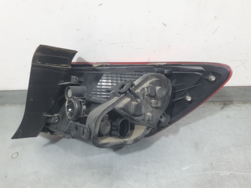 Recambio de piloto trasero izquierdo exterior para seat leon st (5f8) 1.5 tsi referencia OEM IAM 5F0945095D 90042858 VALEO