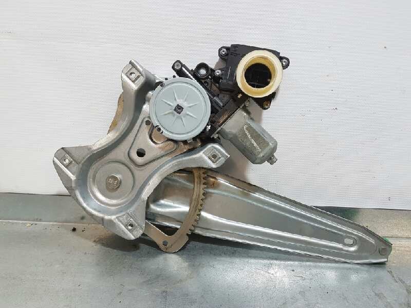Recambio de elevalunas trasero izquierdo para toyota avensis (t27) comfort referencia OEM IAM 8570102010  ELECTRICO 10 PINS