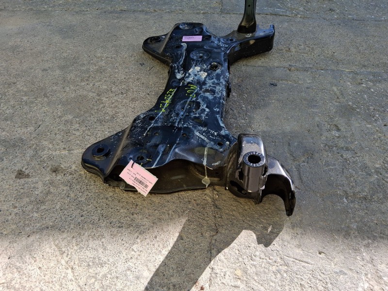 Recambio de puente delantero para mg mg 3 (5lfp) mg3 1.5 referencia OEM IAM 11748400  