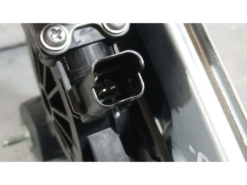 Recambio de elevalunas trasero derecho para dacia sandero iii 1.0 tce 90 referencia OEM IAM 827201979R 2 PINS 