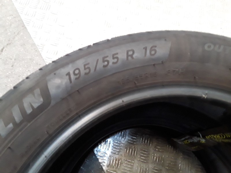 Recambio de neumatico pareja para neumaticos reutilizados - referencia OEM IAM 195551687H MICHELIN 195/55/16/87H