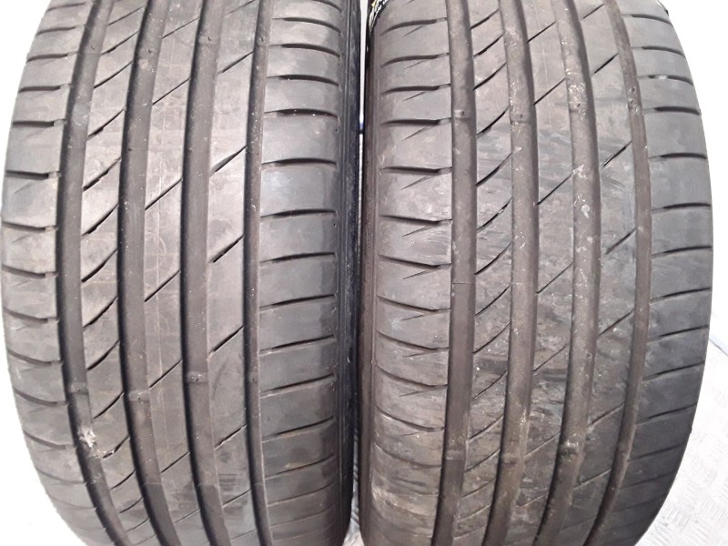 Recambio de neumatico pareja para neumaticos reutilizados - referencia OEM IAM 245401998Y KUMHO 245/40/19/98Y