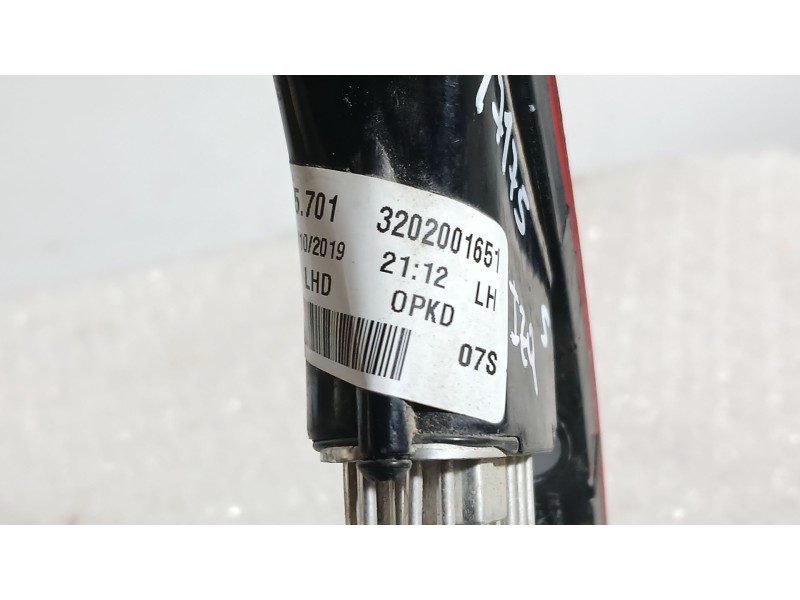 Recambio de piloto trasero izquierdo paragolpes para skoda kamiq (nw4) 1.0 tsi referencia OEM IAM 658945701  3202001651