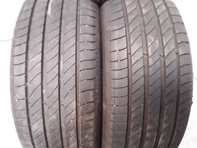 Recambio de neumatico pareja para neumaticos reutilizados - referencia OEM IAM 195551687H MICHELIN 195/55/16/87H