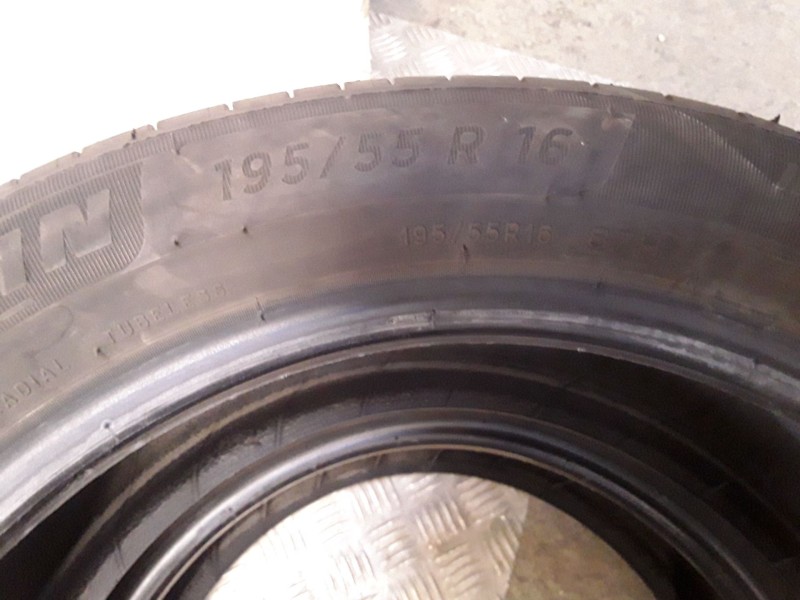 Recambio de neumatico pareja para neumaticos reutilizados - referencia OEM IAM 195551687H MICHELIN 195/55/16/87H