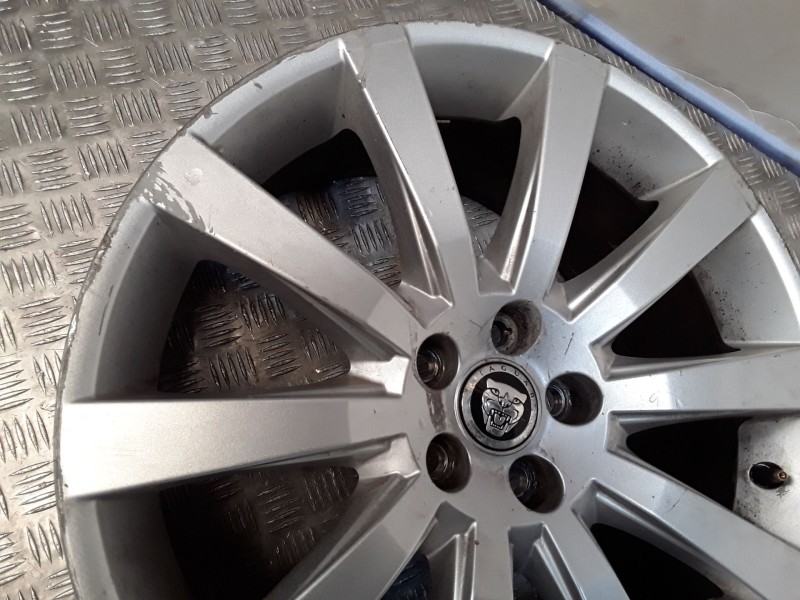 Recambio de juego llantas aluminio para jaguar xf i (x250) 2.7 d referencia OEM IAM 8.5X19 5 TORN ET 49 ROZADAS ALUMINIO