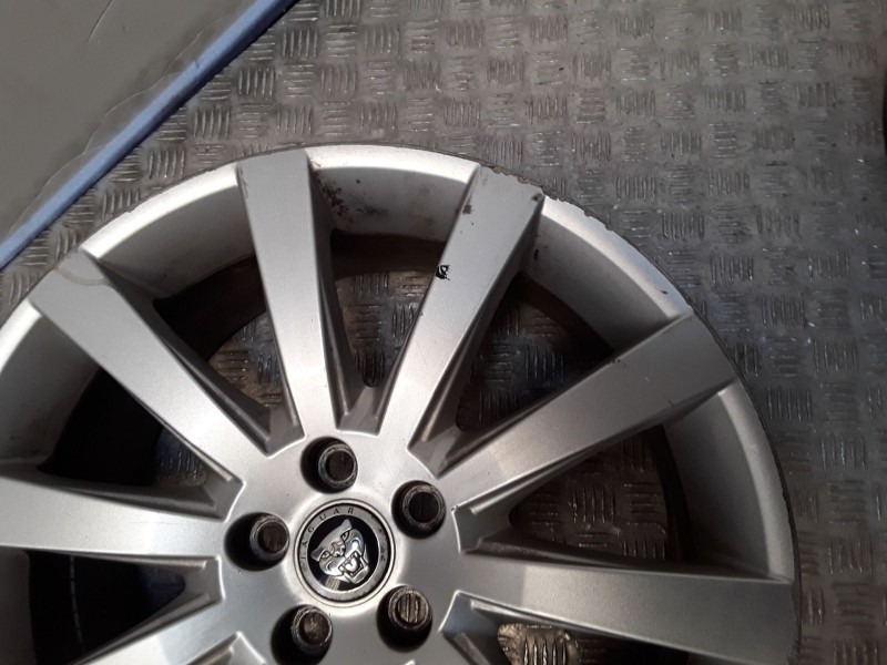 Recambio de juego llantas aluminio para jaguar xf i (x250) 2.7 d referencia OEM IAM 8.5X19 5 TORN ET 49 ROZADAS ALUMINIO