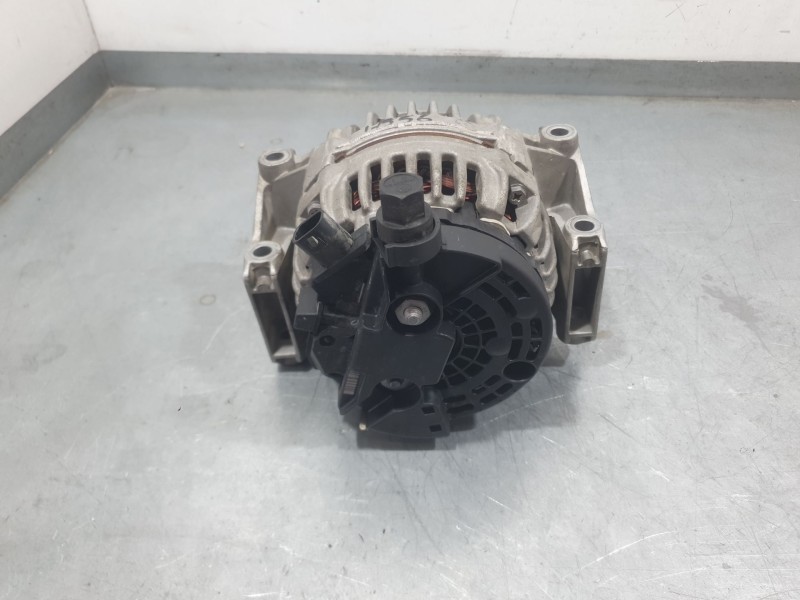 Recambio de alternador para opel vectra c gts (z02) 2.0 16v turbo (f68) referencia OEM IAM 986044020 0986XA7224 BOSCH