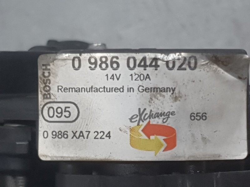 Recambio de alternador para opel vectra c gts (z02) 2.0 16v turbo (f68) referencia OEM IAM 986044020 0986XA7224 BOSCH