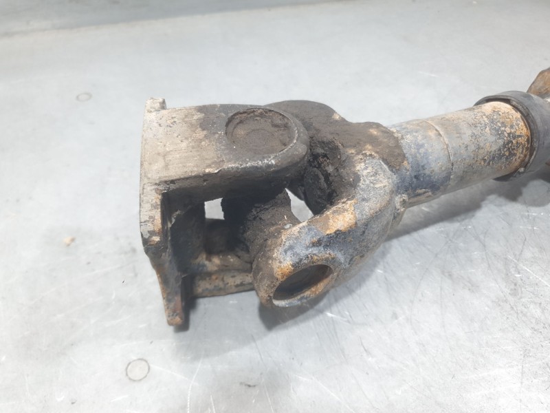 Recambio de transmision central para nissan terrano ii (r20) 2.7 td 4wd referencia OEM IAM 372000F000 DELANTERA 