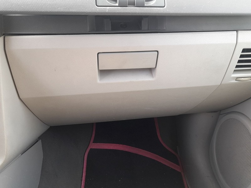 Recambio de guantera para dodge caliber 2.0 crd referencia OEM IAM 1ED79BDAAA  