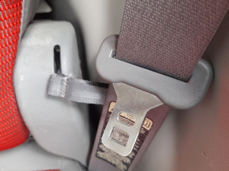 Recambio de cinturon seguridad trasero derecho para dodge caliber 2.0 crd referencia OEM IAM 0YD72BD5AC  