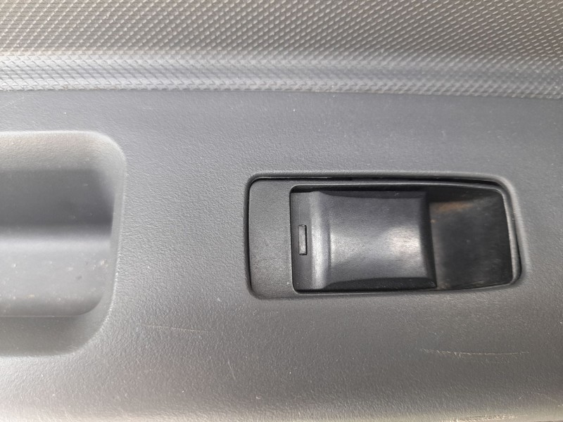 Recambio de mando elevalunas trasero izquierdo para dodge caliber 2.0 crd referencia OEM IAM 68018920AA  