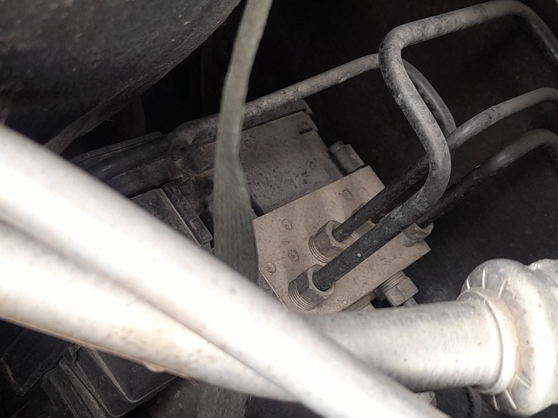 Recambio de abs para dodge caliber 2.0 crd referencia OEM IAM 068067060AA  