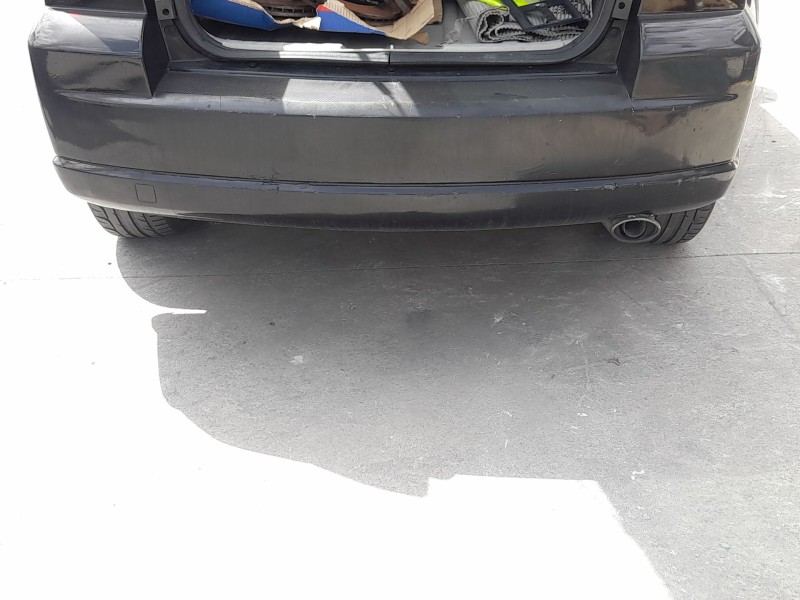 Recambio de paragolpes trasero para dodge caliber 2.0 crd referencia OEM IAM 1CJ60TZZAG TOCADO 