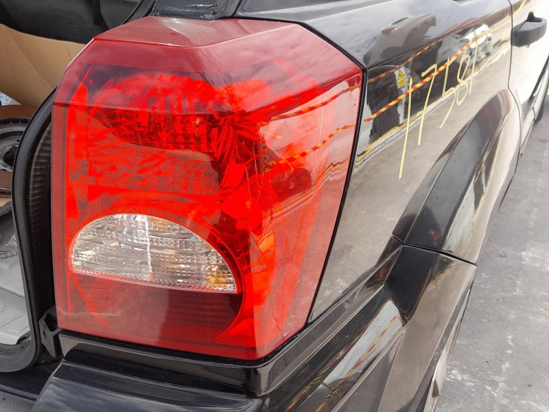 Recambio de piloto trasero derecho para dodge caliber 2.0 crd referencia OEM IAM 68445966AA  