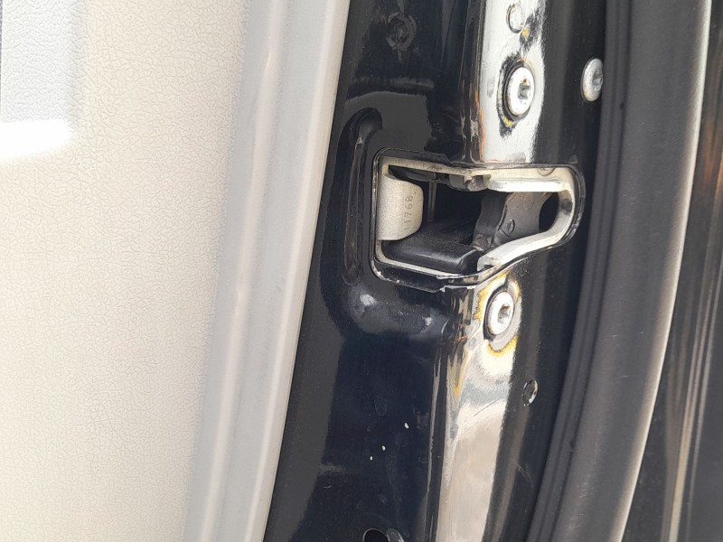 Recambio de cerradura puerta delantera derecha para dodge caliber 2.0 crd referencia OEM IAM 04589646AE  